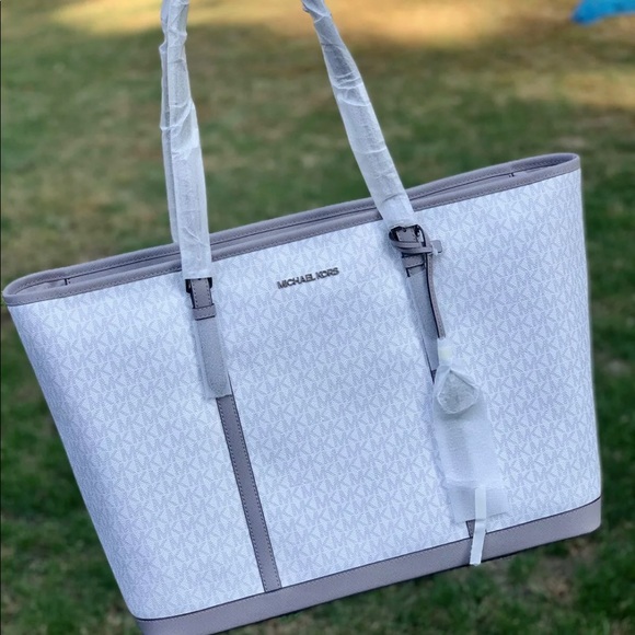 Michael Kors Handbags - NWT Michael Kors XL Jet Set Tote